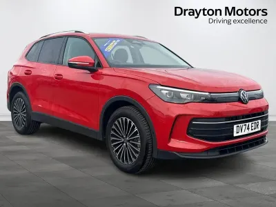 Używany VW Tiguan Match 150 KM (110 kW) 2024 Czerwony SUV