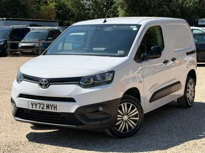 Used Toyota Proace 120 HP (88 kW) 2022 White MPV