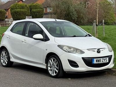 Used Mazda 2 2011 White Hatchback