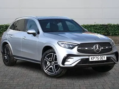 Begagnad Mercedes GLC300e AMG line 2025 Silver Kombi