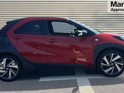 Used Toyota Aygo X 72 HP (52 kW) 2023 Red SUV