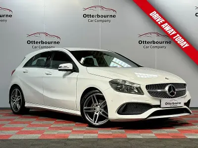Begagnad Mercedes A180 Executive 2016 Vit Halvkombi