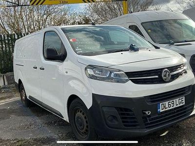 Used Vauxhall Vivaro Edition 120 HP (88 kW) 2020 White MPV