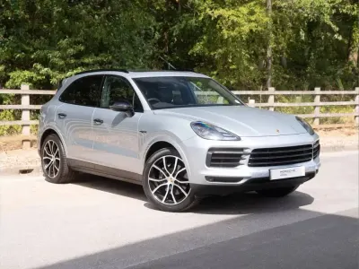 Used Porsche Cayenne 462 HP (339 kW) 2020 Silver SUV