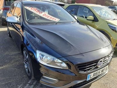 Used Volvo V60 R-Design 120 HP (88 kW) 2015 Black Estate