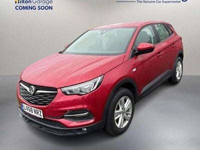 Used Vauxhall Grandland X S 130 HP (95 kW) 2018 Red SUV