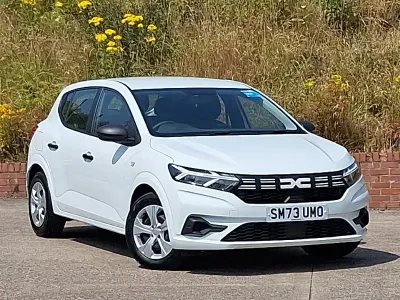 Used Dacia Sandero Essentiel 91 HP (66 kW) 2023 White Hatchback