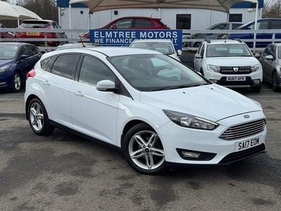 Used Ford Focus Zetec 120 HP (88 kW) 2017 White Hatchback