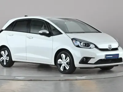 Second-hand Honda Jazz Hybrid 109 CP (80 kW) 2021 Alb Hatchback