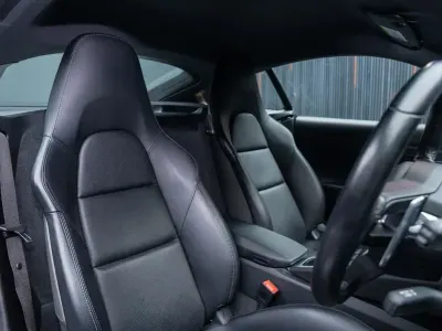Used Porsche 718 Cayman 300 HP (220 kW) 2019 Black Coupe