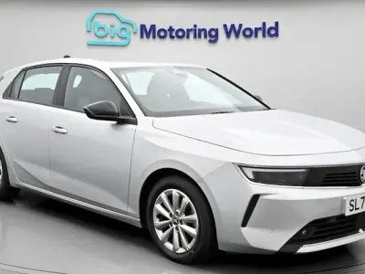 Begagnad Vauxhall Astra Design Edition 131 HK (96 kW) 2025 Halvkombi