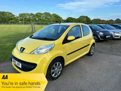 Used Peugeot 107 68 HP (50 kW) 2010 Yellow Hatchback
