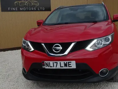 Begagnad Nissan Qashqai N-Connecta 110 HK (80 kW) 2017 Röd SUV