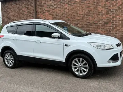 Usado Ford Kuga Titanium 150 HP (110 kW) 2015