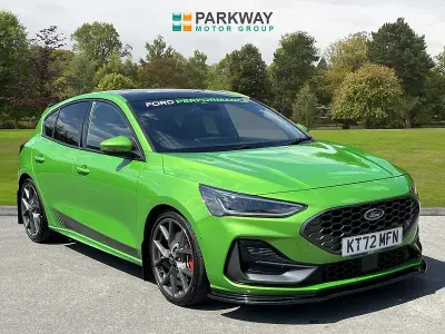 Used Ford Focus ST 280 HP (205 kW) 2022 Green Hatchback