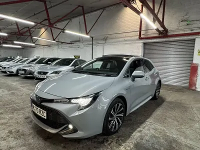 Gebraucht Toyota Corolla Design 122 PS (89 kW) 2021 Grau Kleinwagen