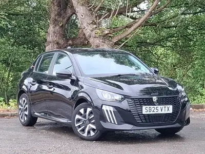 Used Peugeot 208 Style 101 HP (74 kW) 2025 Black Hatchback