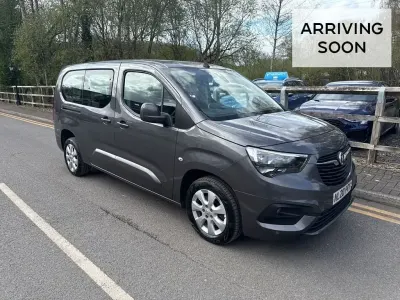 Używany Vauxhall Combo S 110 KM (80 kW) 2020 Szary Minivan