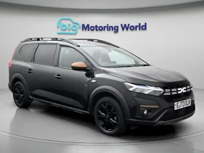 Used Dacia Jogger Extreme 140 HP (102 kW) 2023 Black MPV