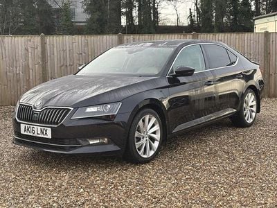 Used Skoda Superb SE L Executive 190 HP (139 kW) 2016 Black Hatchback