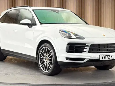 Used Porsche Cayenne Platinum Edition 340 HP (250 kW) 2022 White SUV