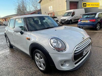 Silver Used 2015 Mini Cooper D Hatch Hatchback | £6,300 (Fair price)