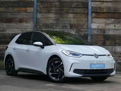 Usado VW ID.3 Pro 150 kW (204 CV) 2023 Blanco Utilitario
