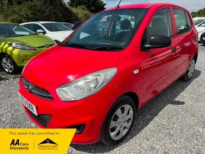 Used Hyundai i10 Classic 83 HP (61 kW) 2013 Red Hatchback