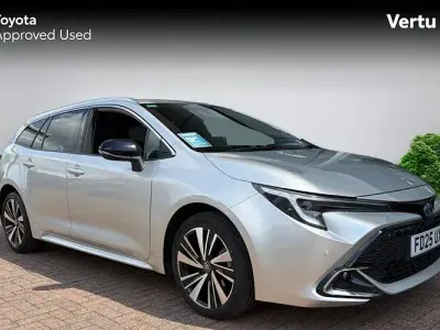 Used Toyota Corolla Design 140 HP (102 kW) 2025 Silver Estate