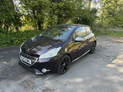 Used Peugeot 208 2013 Purple Hatchback