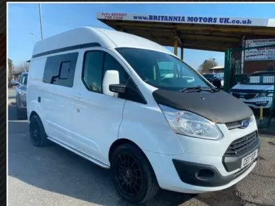 Used Ford Transit Custom Limited 170 HP (125 kW) 2017 White MPV
