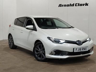 Used Toyota Auris Hybrid 136 HP (100 kW) 2018 White Hatchback