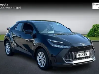 Used Toyota C-HR 140 HP (102 kW) 2025 Black SUV