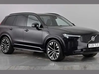 Usado Volvo XC90 Ultra 250 HP (183 kW) 2025 Preto SUV