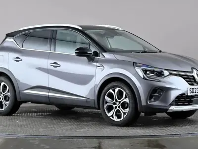 Używany Renault Captur Techno 91 KM (66 kW) 2023 Szary SUV