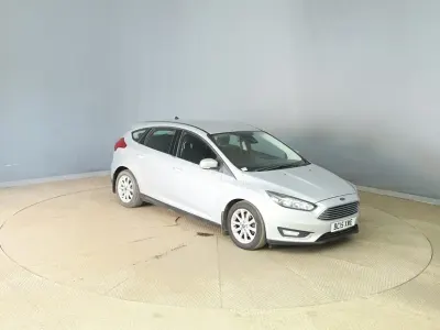 Used Ford Focus Titanium 125 HP (91 kW) 2015 Silver Hatchback