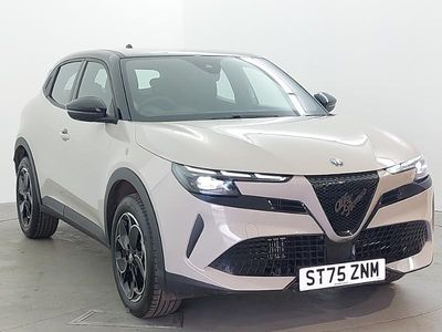 New Alfa Romeo GT Junior 136 HP (100 kW) 2025 Bicolour special paint  brera red with black roo Hatchback