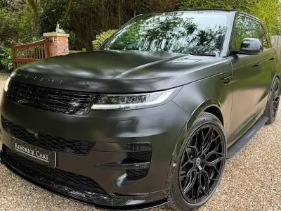 Käytetty Land Rover Range Rover Sport First Edition 349 HP (256 kW) 2023 Katumaasturi
