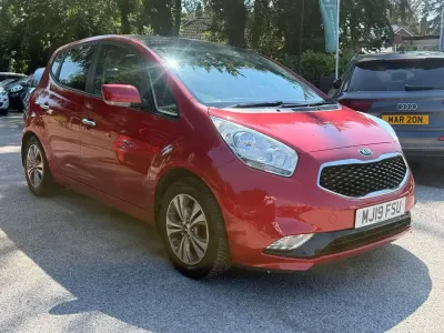 Used Kia Venga 125 HP (91 kW) 2019 Red Hatchback