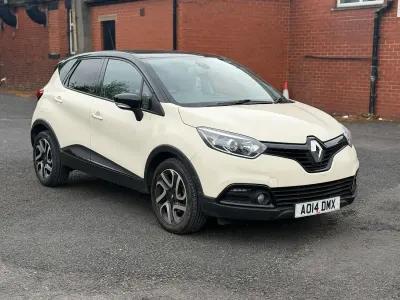 Used Renault Captur Dynamique 90 HP (66 kW) 2014 Cream/black SUV
