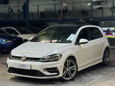 Second-hand VW Golf VII R-line 150 CP (110 kW) 2021 Alb Hatchback