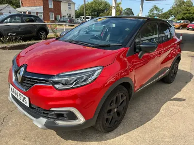 Used Renault Captur GT-Line 90 HP (66 kW) 2018 Red black SUV