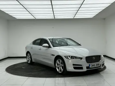 Used Jaguar XE Portfolio 180 HP (132 kW) 2016 White Sedan