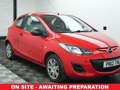 Used Mazda 2 75 HP (55 kW) 2012 Red Hatchback