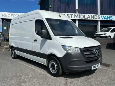 Used Mercedes Sprinter 143 HP (105 kW) 2019 White Van