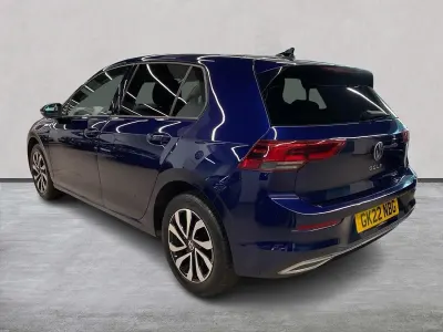 Used VW Golf VIII Active 130 HP (95 kW) 2022 Blue Hatchback