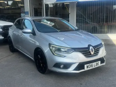 Used Renault Mégane Signature 2016 Silver Hatchback