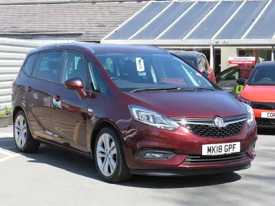 Used Vauxhall Zafira Tourer SRi 140 HP (102 kW) 2018 Red MPV