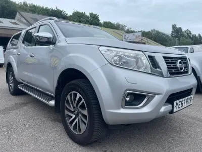 Used Nissan Navara Tekna 190 HP (139 kW) 2017 Silver Pickup