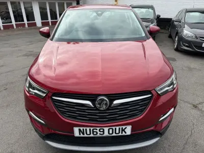 Used Vauxhall Grandland X Business Edition 130 HP (95 kW) 2019 Red SUV